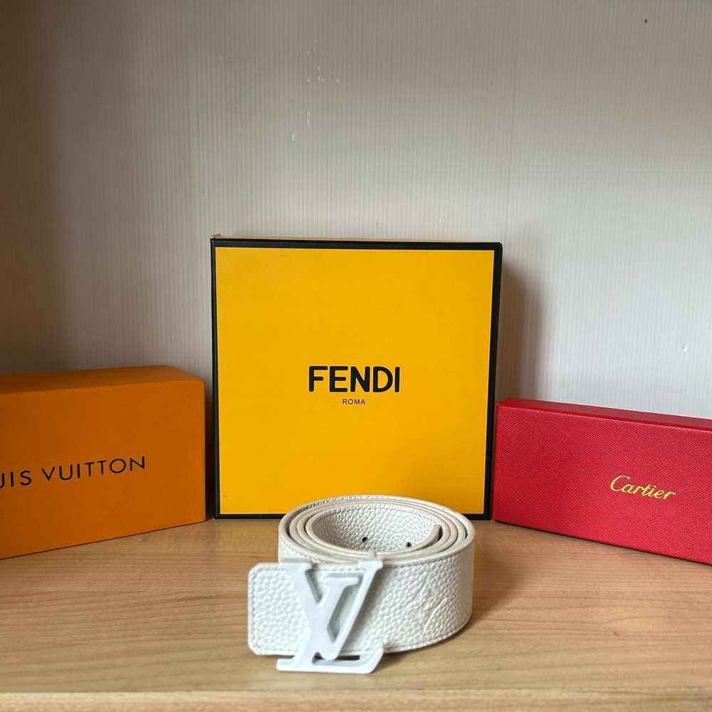 Louis Vuitton Initials Shape Belt Monogram 40mm Powder White - Picture 2 of 3